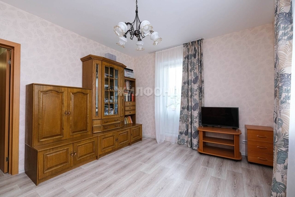 
   Продам 2-комнатную, 60 м², Оловозаводская ул, 15

. Фото 3.