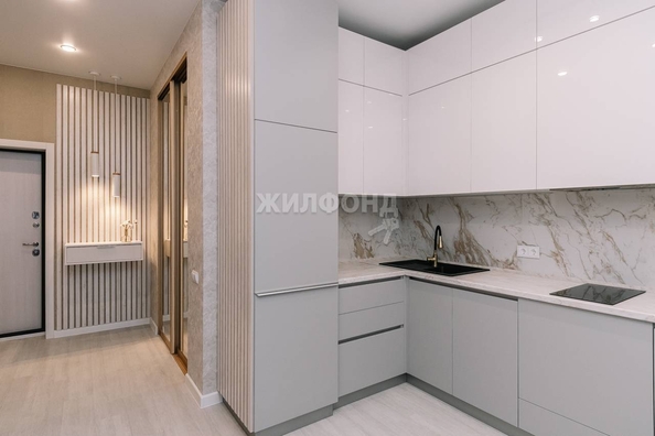 
   Продам 2-комнатную, 41.6 м², Семьи Шамшиных ул, 91

. Фото 2.