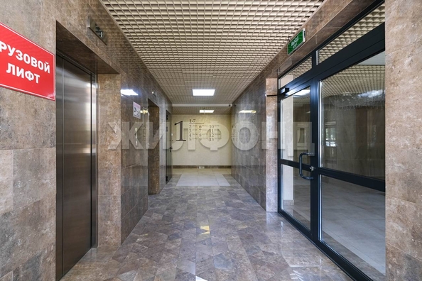 
   Продам 3-комнатную, 83.2 м², Серафимовича ул, 18а

. Фото 25.