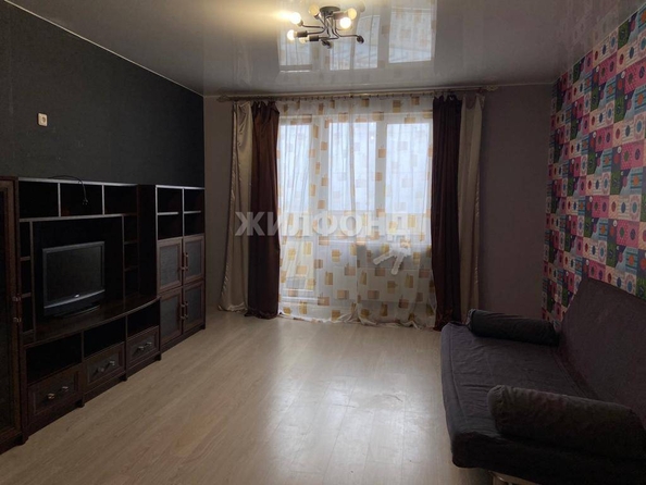 
   Продам 2-комнатную, 75.6 м², Залесского ул, 2/2

. Фото 2.