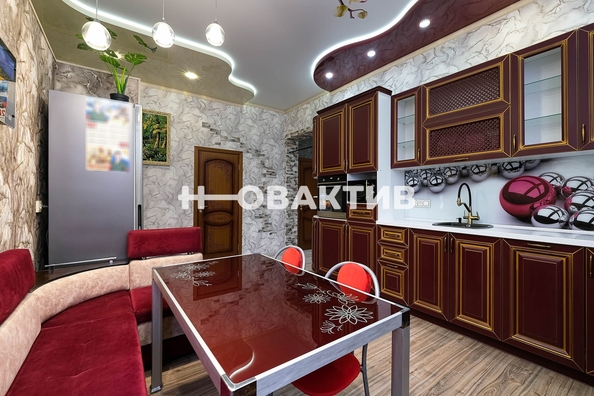 
   Продам помещение свободного назначения, 390 м², Гладкова ул, 60

. Фото 6.