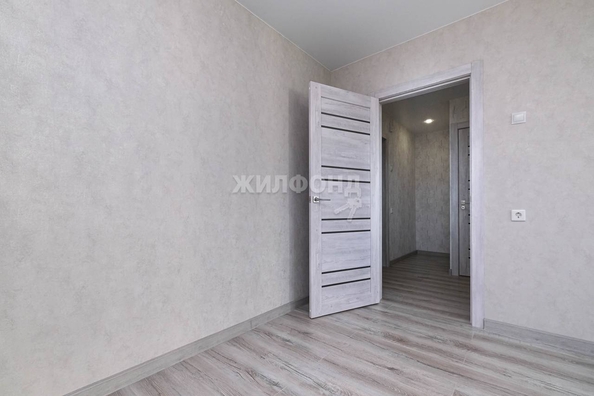 
   Продам 1-комнатную, 36.89 м², Рябиновая ул, 10

. Фото 3.