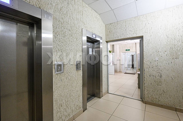 
   Продам 2-комнатную, 40.5 м², Приморская ул, 24

. Фото 23.