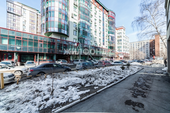 
   Продам 3-комнатную, 117.4 м², Щетинкина ул, 49

. Фото 4.