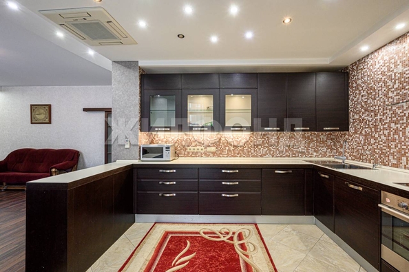 
   Продам 3-комнатную, 117.4 м², Щетинкина ул, 49

. Фото 4.