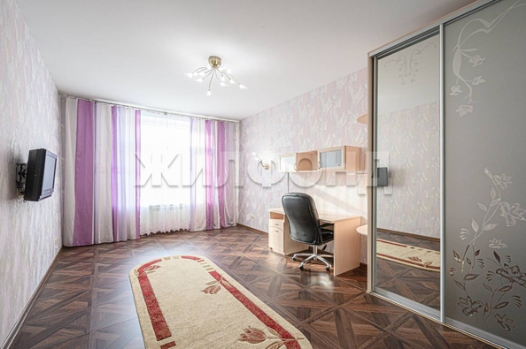 
   Продам 3-комнатную, 117.4 м², Щетинкина ул, 49

. Фото 12.
