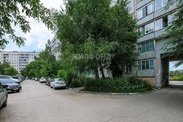 
   Продам 1-комнатную, 30.9 м², Кропоткина ул, 127

. Фото 16.