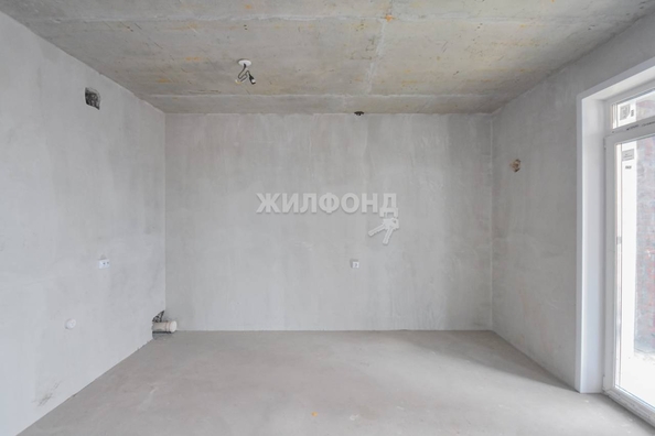 
   Продам 3-комнатную, 71.3 м², Сухарная ул, 109

. Фото 31.