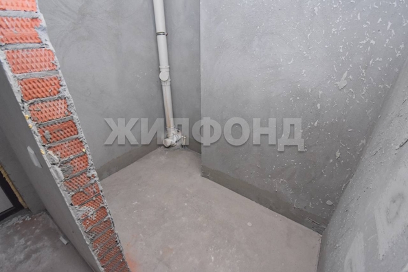 
   Продам 3-комнатную, 71.3 м², Сухарная ул, 109

. Фото 11.