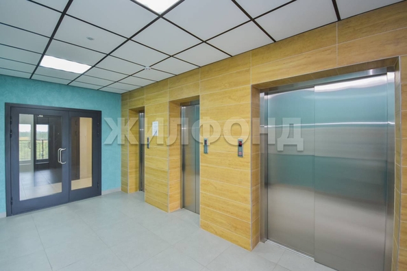
   Продам 3-комнатную, 71.3 м², Сухарная ул, 109

. Фото 36.