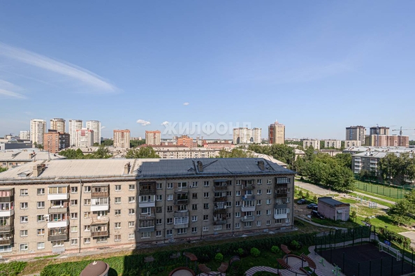 
   Продам 4-комнатную, 90.4 м², Народная ул, 9

. Фото 30.