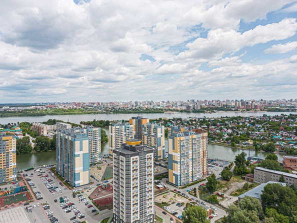 
   Продам 2-комнатную, 55.5 м², Междуреченская ул, 3

. Фото 28.