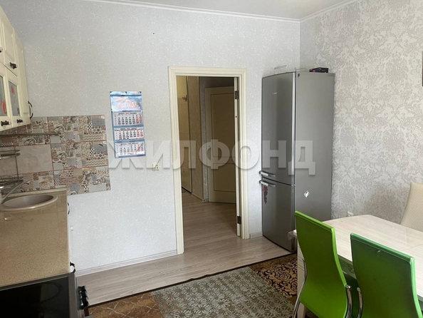 
   Продам 3-комнатную, 104.7 м², 2-й (4 мкр.) кв-л, 233

. Фото 13.