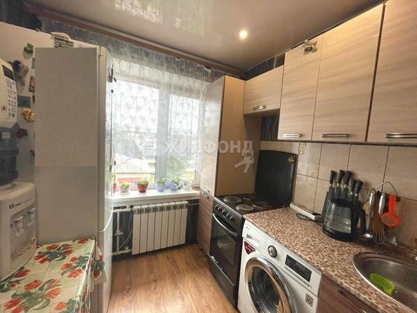 
   Продам 2-комнатную, 46.9 м², Есенина ул, 19

. Фото 5.