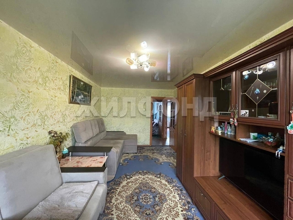 
   Продам 2-комнатную, 46.9 м², Есенина ул, 19

. Фото 4.