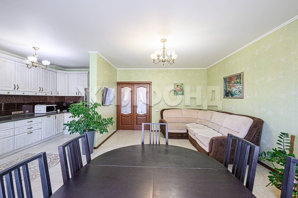 
   Продам 4-комнатную, 124.3 м², Вертковская ул, 42

. Фото 10.