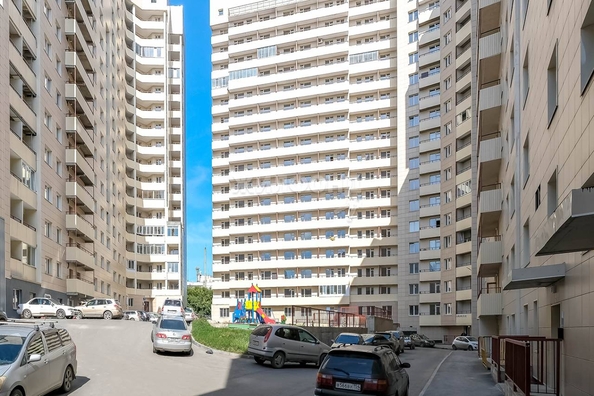 
   Продам 1-комнатную, 45.2 м², Тульская ул, 80

. Фото 45.