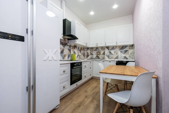 
   Продам 2-комнатную, 50.1 м², Аэропорт ул, 5

. Фото 3.