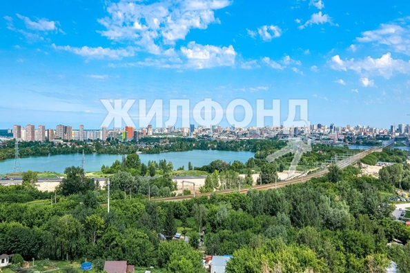 
   Продам 3-комнатную, 60.5 м², Горский мкр, 14

. Фото 22.