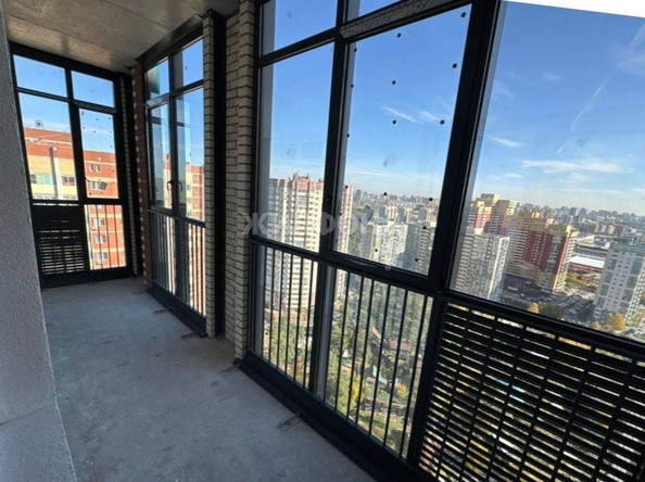 
   Продам 3-комнатную, 125 м², Сухарная ул, 105/1

. Фото 6.