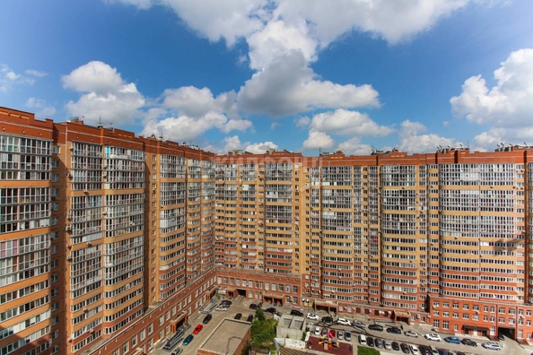 
   Продам 1-комнатную, 37.7 м², Дуси Ковальчук ул, 238

. Фото 3.