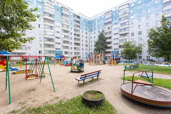 
   Продам 2-комнатную, 51 м², В. Высоцкого ул, 39

. Фото 6.