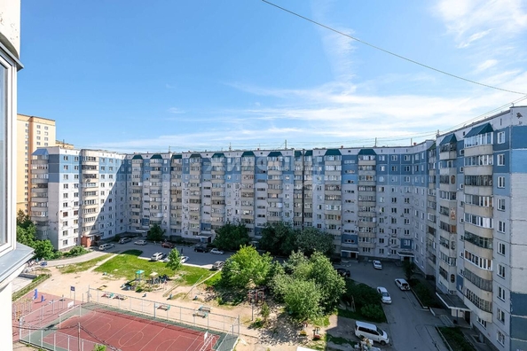 
   Продам 2-комнатную, 51 м², В. Высоцкого ул, 39

. Фото 10.