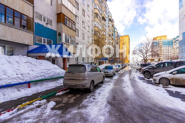 
   Продам 2-комнатную, 51 м², В. Высоцкого ул, 39

. Фото 3.