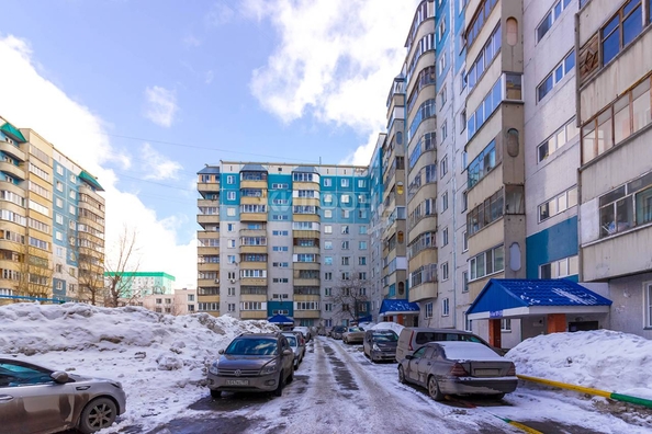 
   Продам 2-комнатную, 51 м², В. Высоцкого ул, 39

. Фото 8.