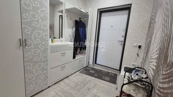 
   Продам 3-комнатную, 66 м², Романтиков ул, 16

. Фото 2.