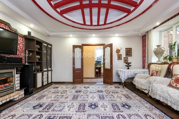 
   Продам дом, 192.3 м², Новосибирск

. Фото 2.