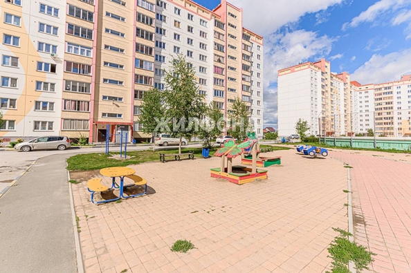 
   Продам 1-комнатную, 37.9 м², Петухова ул, 95

. Фото 29.