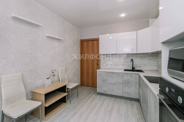 
   Продам 1-комнатную, 37.9 м², Петухова ул, 95

. Фото 13.