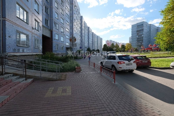 
   Продам 3-комнатную, 63.4 м², 2-й (4 мкр.) кв-л, 203

. Фото 18.