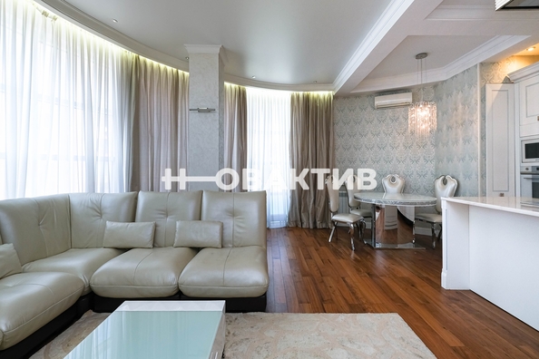 
   Продам 3-комнатную, 100.2 м², Чаплыгина ул, 93

. Фото 3.