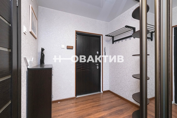 
   Продам 2-комнатную, 55.6 м², Татьяны Снежиной ул, 19

. Фото 19.