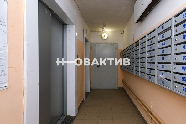 
   Продам 2-комнатную, 55.6 м², Татьяны Снежиной ул, 19

. Фото 25.