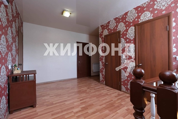 
   Продам дом, 250 м², Новосибирск

. Фото 12.