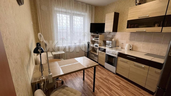 
   Продам 1-комнатную, 40 м², Титова ул, 272

. Фото 1.