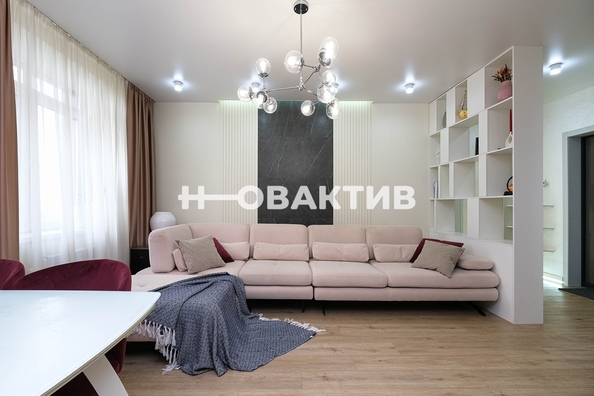 
   Продам 4-комнатную, 94.5 м², Охотская ул, 88/3

. Фото 1.