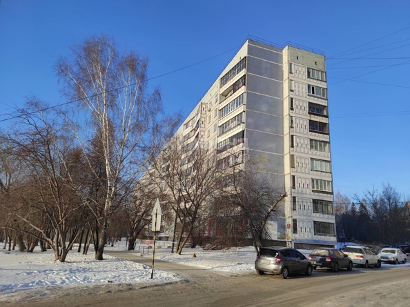 
   Продам 2-комнатную, 52.3 м², Курчатова ул, 11

. Фото 4.