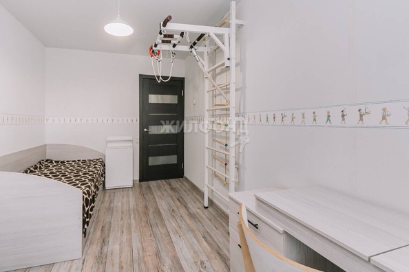 
   Продам 3-комнатную, 61 м², Гоголя ул, 184/1

. Фото 3.