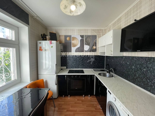 
   Продам 1-комнатную, 38 м², Гребенщикова ул, 11/1

. Фото 13.