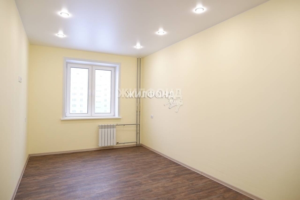 
   Продам 1-комнатную, 40.5 м², Александра Чистякова ул, 2/1

. Фото 1.