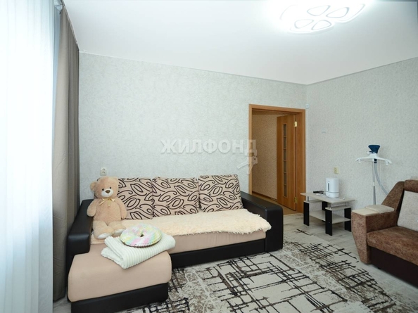 
   Продам 2-комнатную, 53 м², В. Высоцкого ул, 42/3

. Фото 19.