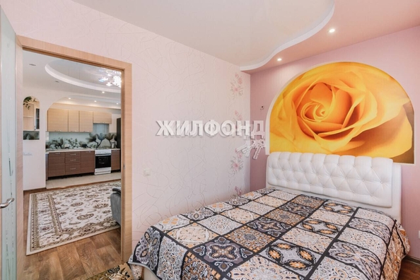 
   Продам 2-комнатную, 49.9 м², Лазурная ул, 28

. Фото 2.