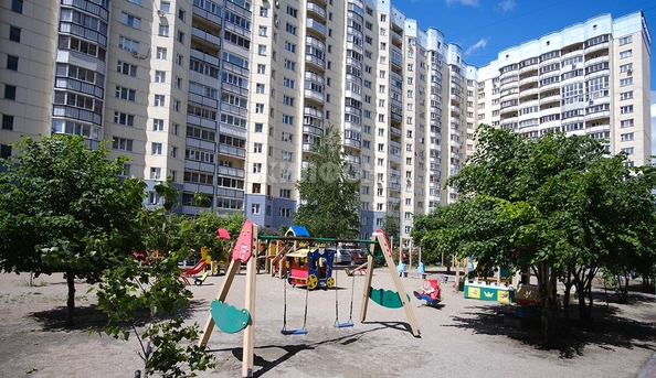 
   Продам 3-комнатную, 70.8 м², Горский мкр, 78

. Фото 25.