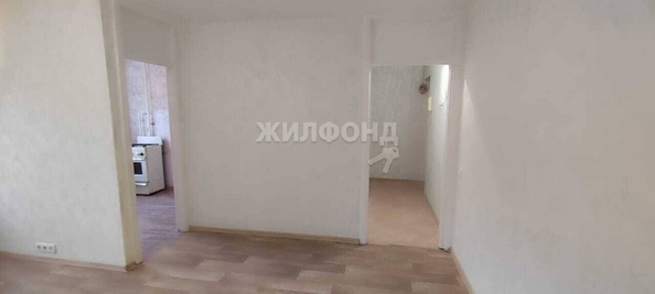 
   Продам 1-комнатную, 31.5 м², Макаренко ул, 27/2

. Фото 4.