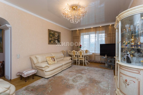 
   Продам 3-комнатную, 101 м², Вокзальная магистраль ул, 10

. Фото 5.