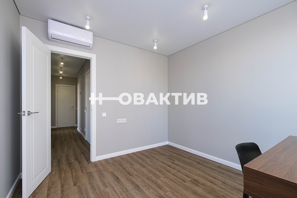 
   Продам 3-комнатную, 92.8 м², Владимира Заровного ул, 24

. Фото 13.